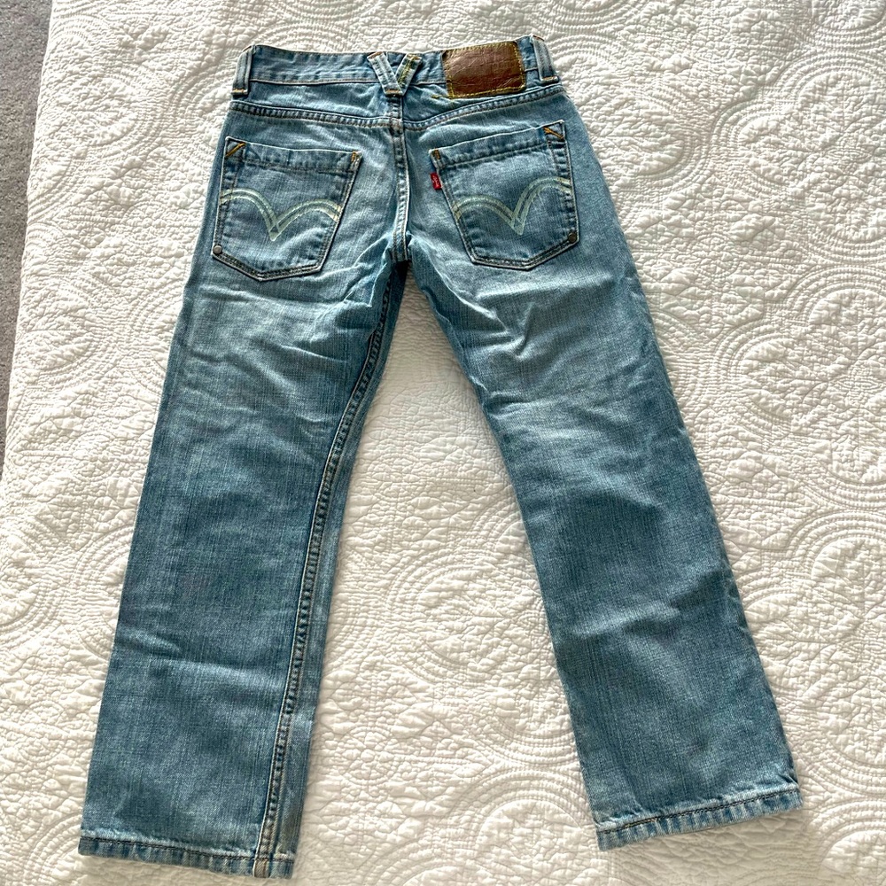 Cotton size 8 unisex Levi’s jeans. Preowned.